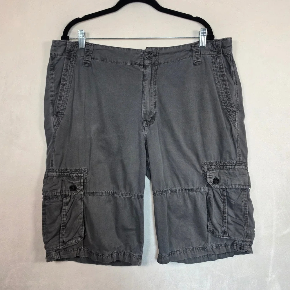 Buckle Black Cargo Shorts Mens 36 Gray Athletic Fit Utility Y2K Streetwear